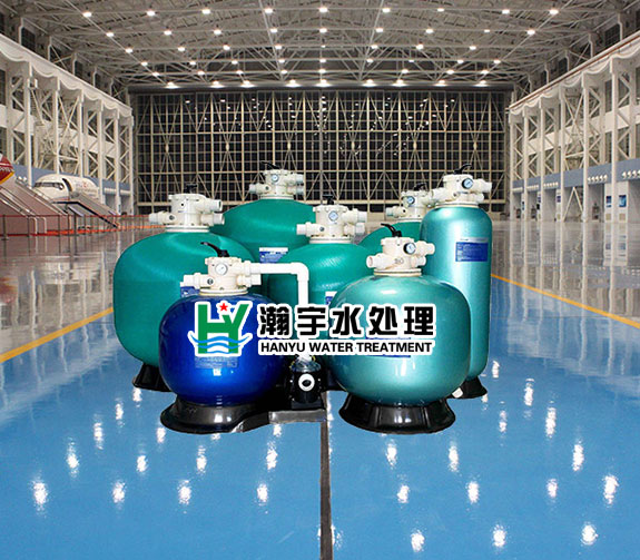 什么是標準游泳池，泳池設(shè)施的設(shè)計要點是什么？